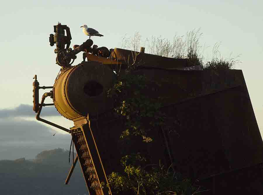 Unidentified machinery, Astoria, Ore.